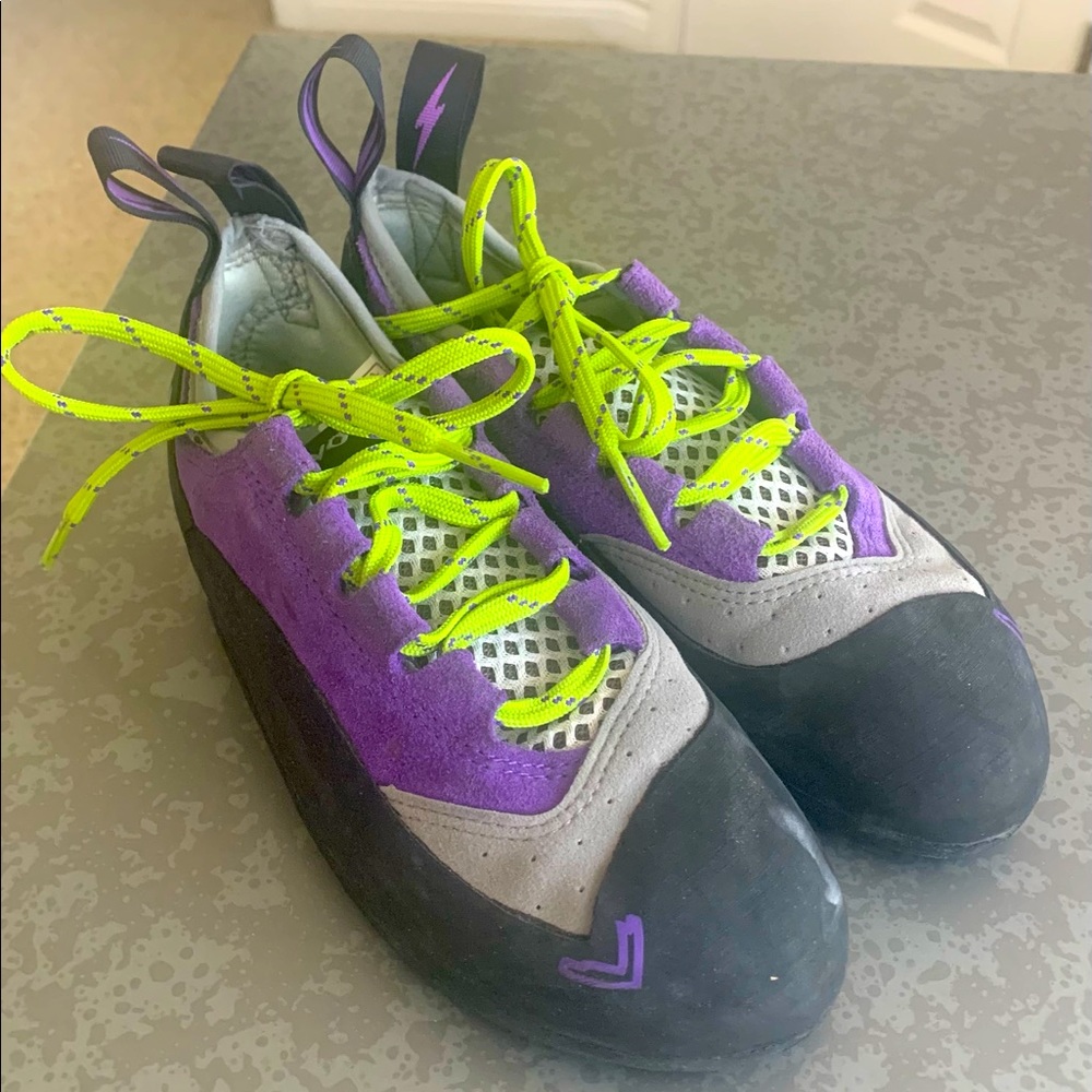Evolv Nikita climbing Shoes